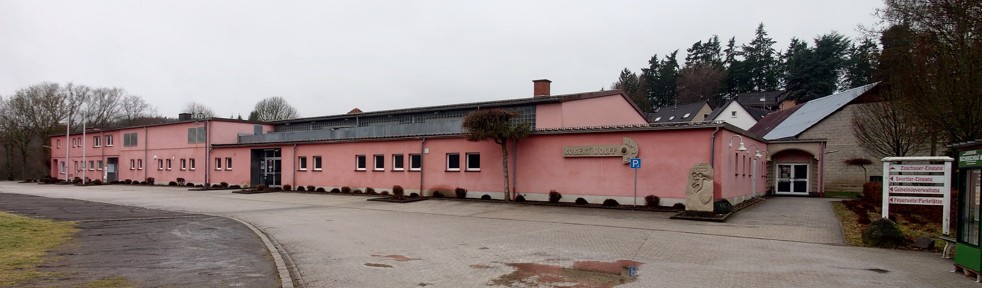 Robert Wolff-Halle außen